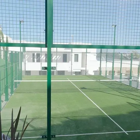 Luxury Secure Chic-hideaway In With Sun-drenched Terrace, & Gym Apartment *