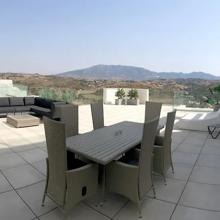 Luxury Secure Chic-hideaway In With Sun-drenched Terrace, & Gym * La Cala De Mijas