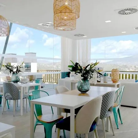 Luxury Secure Chic-hideaway In With Sun-drenched Terrace, & Gym Apartment *