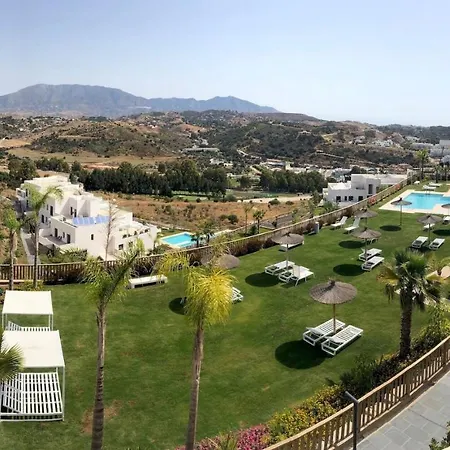 Apartment Luxury Secure Chic-hideaway In With Sun-drenched Terrace, & Gym *