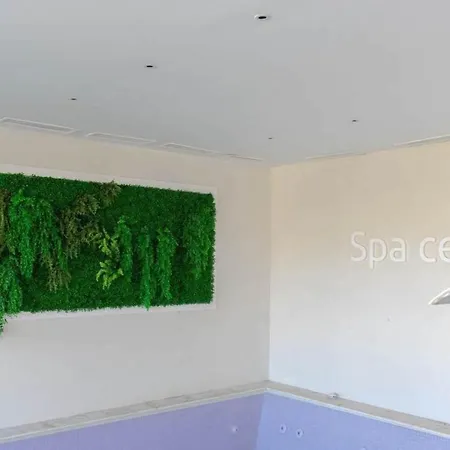 Luxury Secure Chic-hideaway In With Sun-drenched Terrace, & Gym La Cala De Mijas