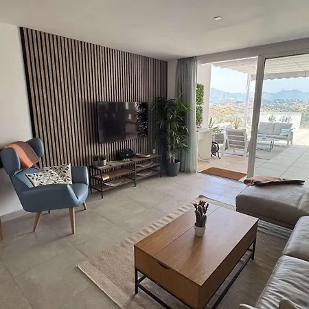 Luxury Secure Chic-hideaway In With Sun-drenched Terrace, & Gym شقة لا كالا ذي ميخاس