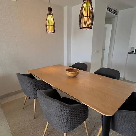 Luxury Secure Chic-hideaway In With Sun-drenched Terrace, & Gym لا كالا ذي ميخاس
