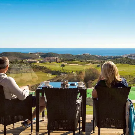 شقة Luxury Secure Chic-hideaway In With Sun-drenched Terrace, & Gym لا كالا ذي ميخاس