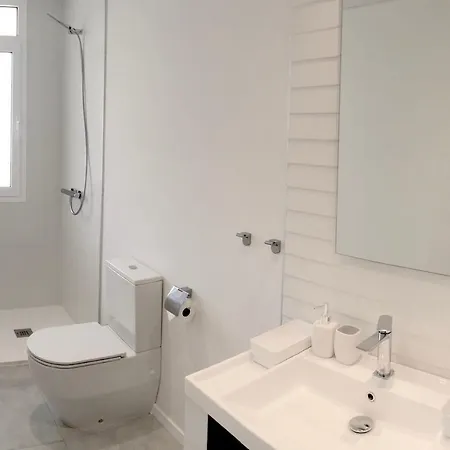 Apartamento Luxury Secure Chic-hideaway In With Sun-drenched Terrace, & Gym